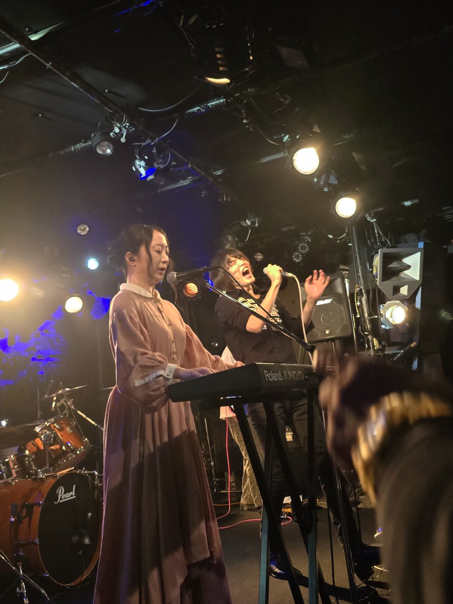 dancingchan's tweet photo. 楽しきイベント #お魚フェス
遅刻気味に到着しよっしゃ間に合った!と思った瞬間、アシガルパイセンのやってる会場、通過してきたやん😭
チケット引き換えて戻っても 最後の【じゃーーーーーーーん!!どどん!】しかきけないやん?
それなら #QLIP みるやん?
一緒に動いて😆🫰めっちゃ楽しかった❗
いい時間、始まってるで~✨