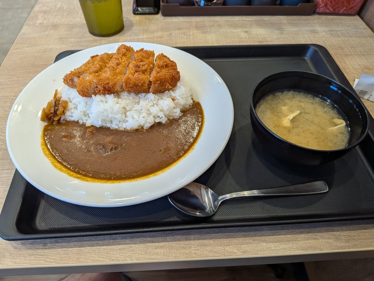 jw_cal's tweet photo. 息子が「牛めし食べたい」とのことで
また  #松屋 さんへ
そして、僕はまたカツカレー(ごはん特盛)を食べました
旨い😋 https://t.co/ADTHpNUg1c