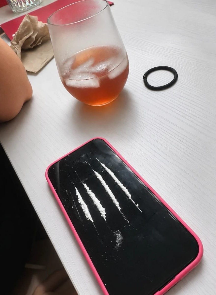 smoothies450's tweet photo. Who else snort's this early?
I'm geeking af🔥😊.  #drugtwt https://t.co/m7JkpSK7wz