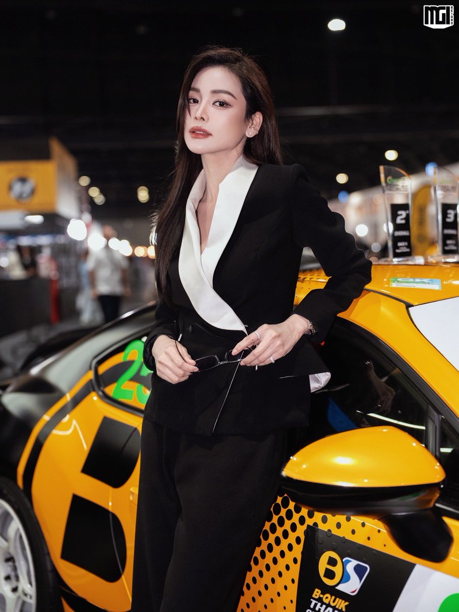 MGIBeyond's tweet photo. Speed meets Stardom. B-Quik IMPACT SPEED FEST x Englot 🏁✨

#BQUIKxENGLOT 
#อิงล็อต #englot 
#อิงฟ้ามหาชน #อิงฟ้าวราหะ 
#MGIBeyond https://t.co/bFtGq5dZPc