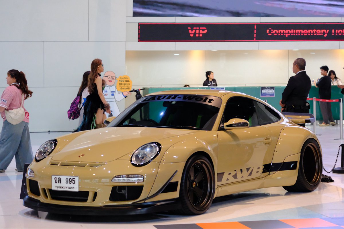 MindMeth's tweet photo. เก็บตกมะวาน เอารูปรถสวยๆมาฝากคับ
Vintage Porsche 🚙 🚗
#ImpactSpeedFest https://t.co/EvUWWx1w1T