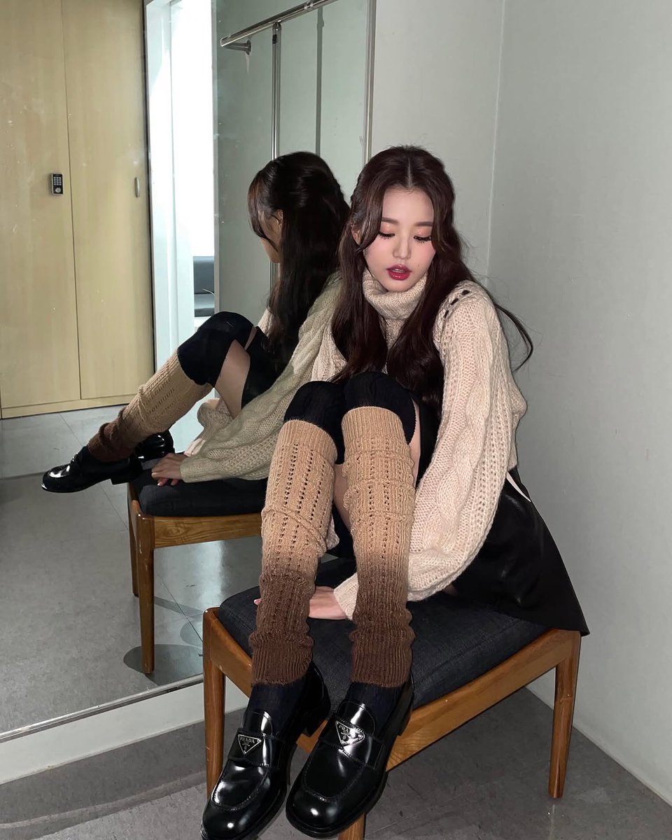 beaucutegirl's tweet photo. 장원영 인스타 다시보기 48 🍒🍀 
21126 🤎🖤 
https://t.co/fkM7HVc21i https://t.co/fOdzXPNwcZ