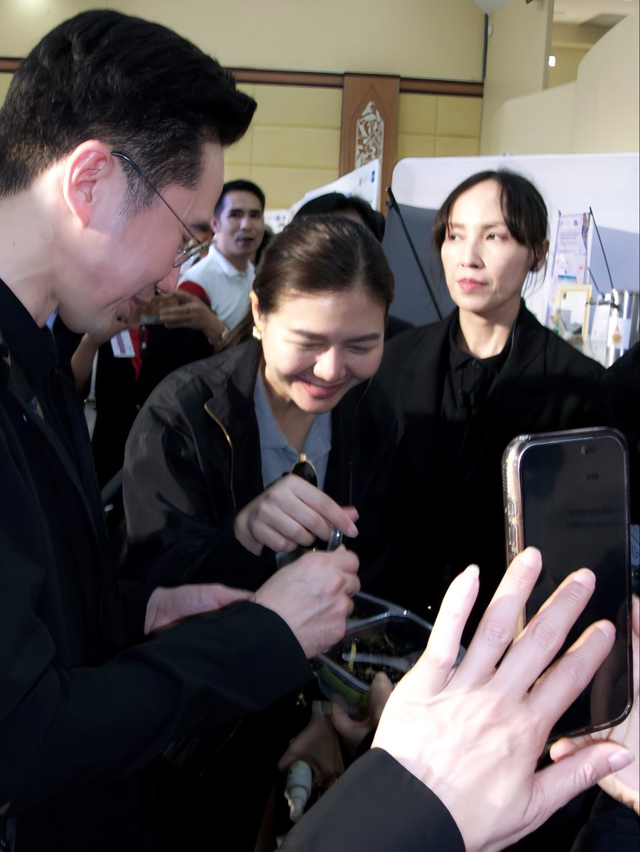 wimonnat_at's tweet photo. พี่น้ำกับอาจารย์เชน @j_sindhuprai https://t.co/SkruBeKvMH