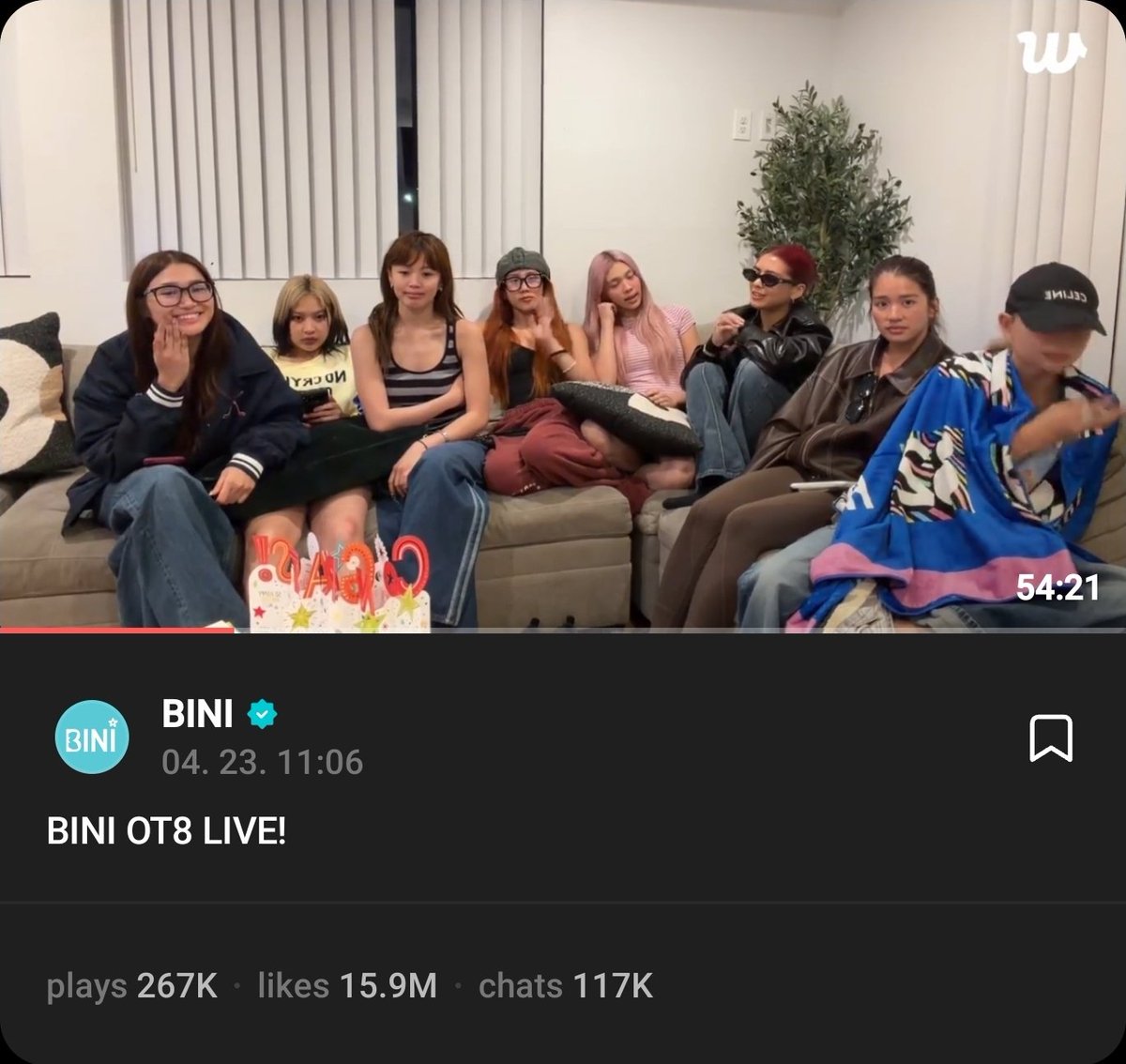 coletous's tweet photo. free lahat ng OT8 lives kahit solo lives nila na hindi about sa concert pero nung nakita nilang maraming hindi nag-renew, in-exclusive nila ang live para mapilitan ang blooms mag-renew. ANG LALA https://t.co/WcDMGWNv8y