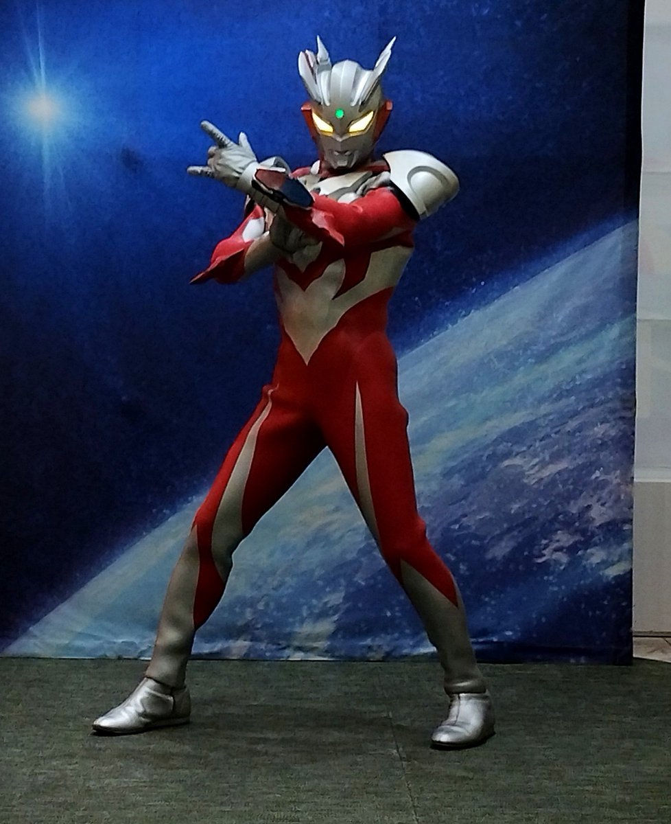 srunp's tweet photo. 今日はイトーヨーカドーグランツリー武蔵小杉店のウルトラマンゼロコスモライズのヒーローグリーティングへ

撮影会としては関東初？の登場なのかな？

朝から行列だったけどなんとか撮れてよかった♪
めっちゃカッコよかったです✨️
#ウルトラマンゼロ
#イトーヨーカドーグランツリー武蔵小杉店 https://t.co/sXoKVm0F5m