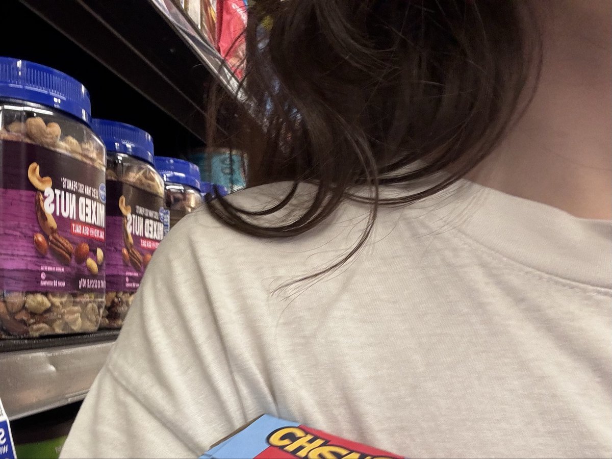 bigsilmaril's tweet photo. When I die scatter part of my ashes at the mixed nuts section in the supermarket 🕊️ #Isolde #livetweet #mixednuts https://t.co/q7tcTE7rzh
