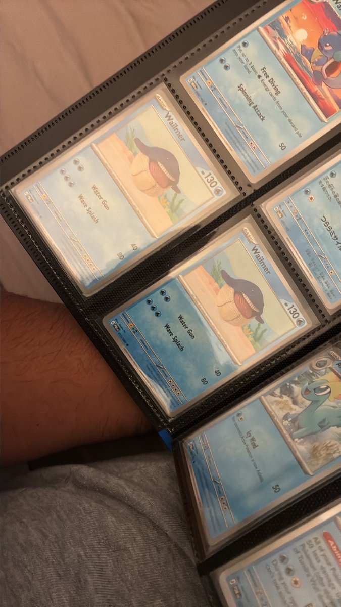 AngelSeaCALI's tweet photo. @Andrewdeeeeee I pulled two now are they worth anything in trade value https://t.co/fv9cS8Rn5X