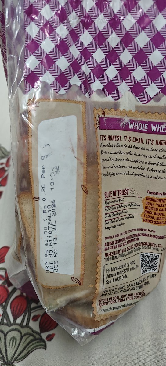 Bimalgaba's tweet photo. @ZeptoNow 
Zepto hisar is delivering expired bread. It was having fungus. I raised  issue in their support but no response from their end. nobody is bothered about this non sense. https://t.co/K7vfuMxrJH