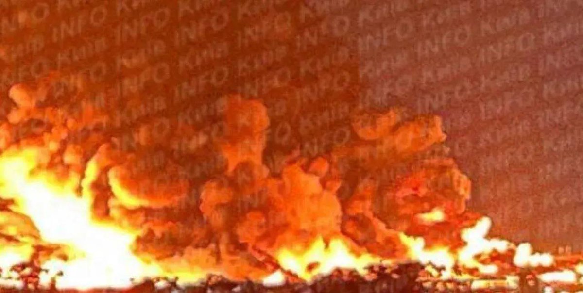 BPartisans's tweet photo. 💥À Kiev, l'enfer : pendant la nuit, l'armée a lancé une frappe massive avec des armes de haute précision contre des entreprises de l'industrie militaire et des centres logistiques.

Cibles :

◾️L'entreprise "Radioniks", spécialisée dans les composants et les détails pour l'industrie radioélectronique. Elle produisait des systèmes de contrôle pour les missiles de croisière FR-5 "Flamingo", les missiles opérationnels et tactiques FP-7, FP-9, les missiles guidés "Neptun-MD" et des équivalents pour les missiles sol-air guidés du complexe de défense aérienne S-300 (projet "Clone").

L'entreprise effectuait également la modernisation, la maintenance et la réparation des systèmes de visée optoélectroniques embarqués et des stations radar embarquées pour les avions MiG-29.

◾️L'entreprise de l'industrie spatiale et des missiles de Kiev (ООО "Spetsoboronmash" / ГАХК "Artém").

◾️L'entreprise de production Kiev-90 (ООО "Meridian" du nom de S.P. Korolev), qui fabriquait des éléments de carrosserie, ainsi que des composants pour les systèmes de guidage et divers éléments des missiles guidés "Neptun-MD".

◾️La société "Oakline" de Kiev, qui produisait des composants pour les drones de type "Deep Strike", fabriquait des pièces en carbone et des batteries pour les drones FPV, ainsi que stockait des drones.

◾️Le centre de tri de Kiev (terminal "Nova Posta"), qui assurait la livraison et le stockage de produits à double usage, notamment pour la production de drones, de complexes robotisés et de moyens de guerre électronique.

◾️Dans la région de Kiev, le centre logistique de Tarasovka "Amtel Properties" a été touché. Il assurait la réception, le stockage, l'assemblage et la distribution de composants (éléments) pour la production de drones.

📌Des réservoirs de carburants et de lubrifiants ont également été détruits dans le port de Youjni, dans la région d'Odessa.