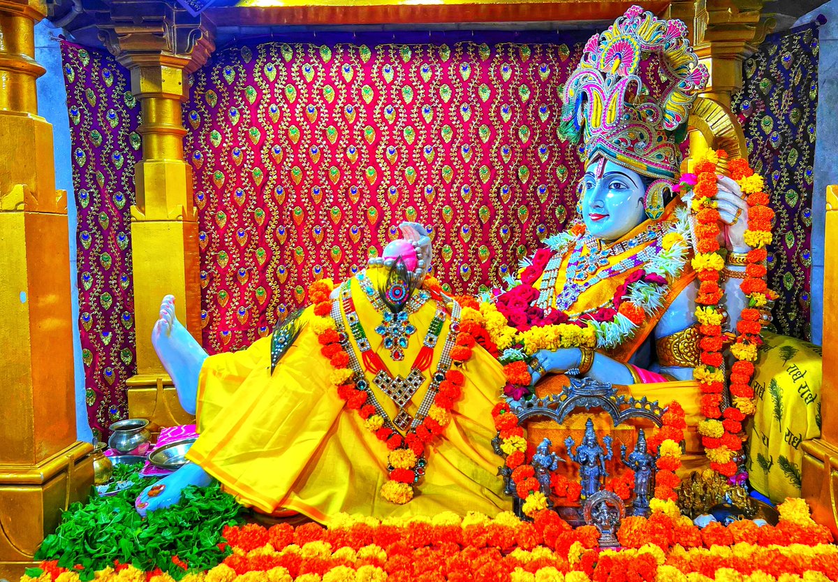 Somnath_Temple's tweet photo. श्री भालका तीर्थ (कृष्ण धाम), प्रभासक्षेत्र - गुजरात (सौराष्ट्र),
दिनांक: 19 जुलाई 2026,  आषाढ शुक्ल षष्ठी  - रविवार
072610087

श्री कृष्ण के अंतिम लीला स्थान भालका तीर्थ पहुंचने  के लिए लोकेशन लिंक:🛕📍
https://t.co/stlxI0ll6N https://t.co/W6Fxg4zNwV