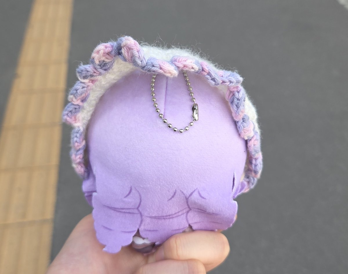 satou_0527_'s tweet photo. #拡散希望
 #RT希望

路上にサロメ様のぬいぐるみ落ちてました。地下鉄新道東駅の駅員室に預けてますので落とした方はそちらまで…！ぬい主さんに届くよう拡散お願いします😭届いてくれ〜😭😭

 #壱百満天原サロメ
 #にじさんじ
 #ぬいぐるみ
 #にじまるっとぬいぐるみマスコット
 #落し物 https://t.co/9kuhlb4GvR