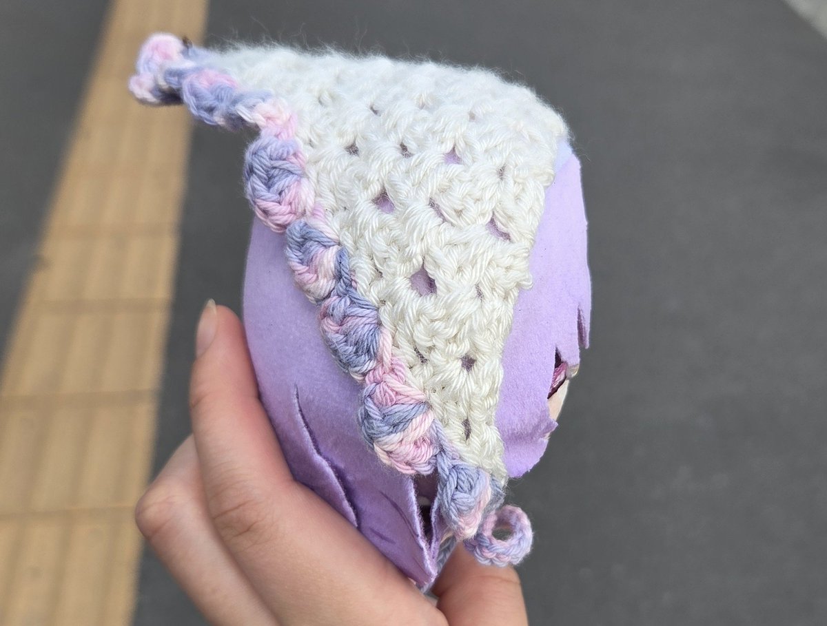satou_0527_'s tweet photo. #拡散希望
 #RT希望

路上にサロメ様のぬいぐるみ落ちてました。地下鉄新道東駅の駅員室に預けてますので落とした方はそちらまで…！ぬい主さんに届くよう拡散お願いします😭届いてくれ〜😭😭

 #壱百満天原サロメ
 #にじさんじ
 #ぬいぐるみ
 #にじまるっとぬいぐるみマスコット
 #落し物 https://t.co/9kuhlb4GvR