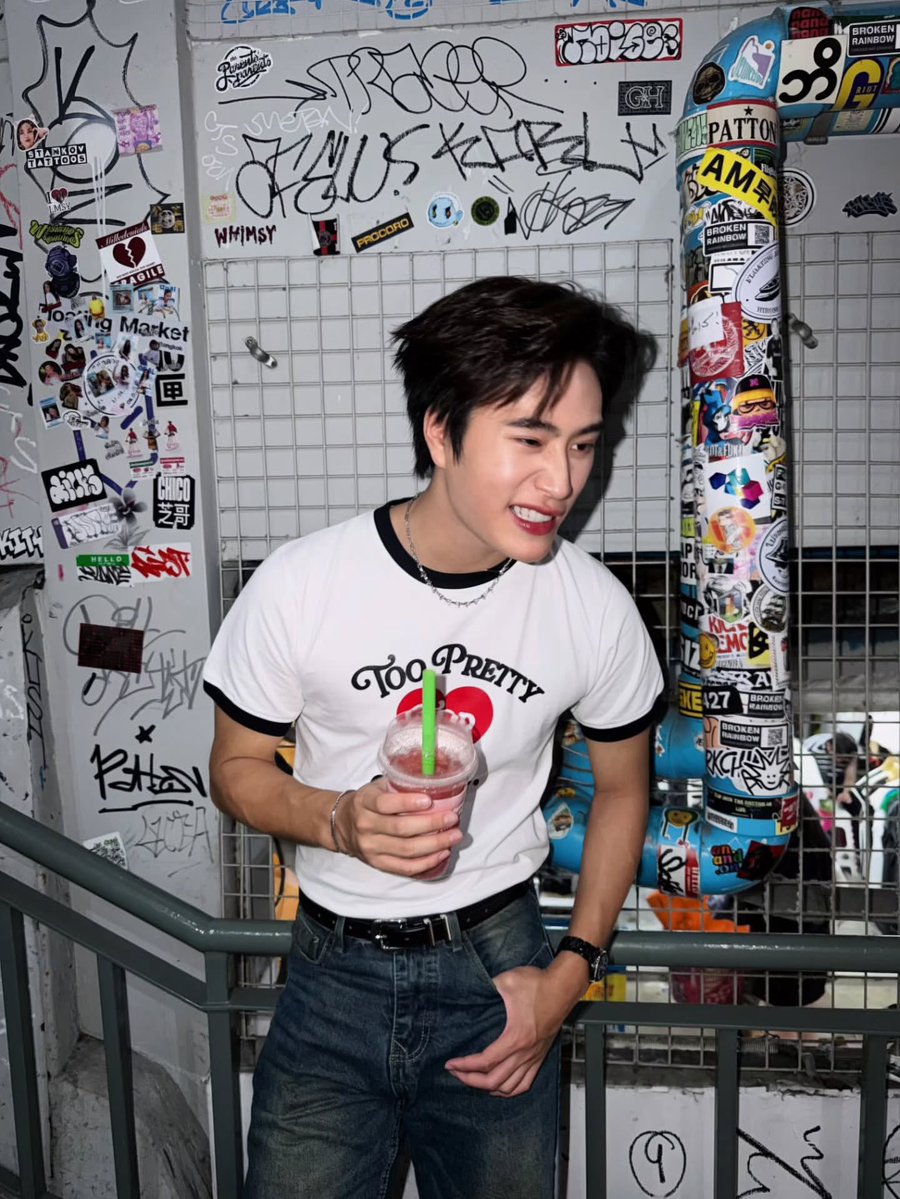 blushcookie's tweet photo. #Gemini_NT #เจมีไนน์ @gemini_ti 

The Artist                             The Art https://t.co/XQI733u9Lg