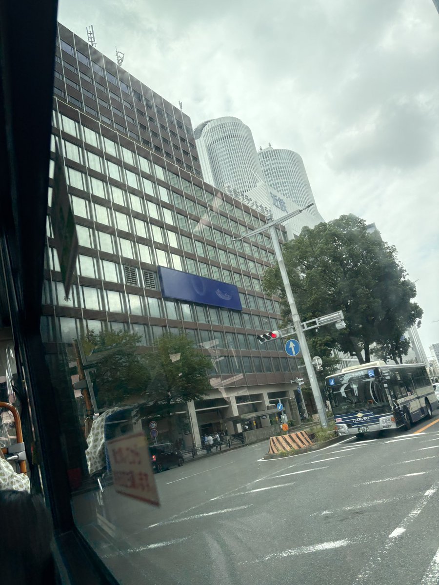 yumechika's tweet photo. クリーンスタジアム規程で看板を塗り潰された名鉄百貨店 https://t.co/oZbxS05nsD