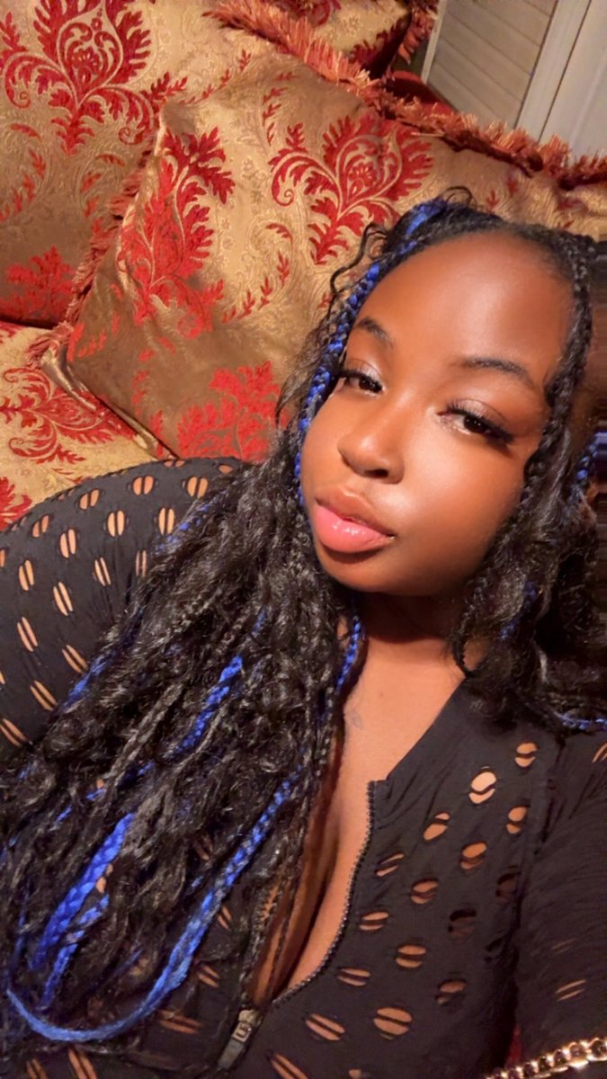 datprettyfreakk's tweet photo. i was so sexyyy and drunk last night😫😫😫 https://t.co/mAqo253Y0T