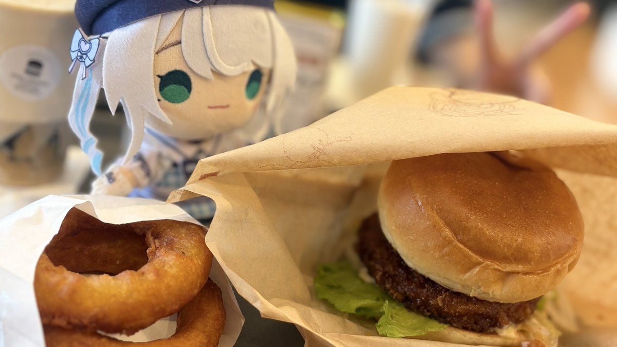 k_d_eternal's tweet photo. 淡路島バーガー
#花芽すみれ https://t.co/Ei59UCSiXo