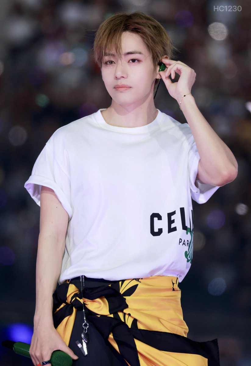 HC1230v's tweet photo. 260718 Paris Day2

#V_WORLDTOUR_ARIRANG_PARIS_D2
#뷔 #태형 #TAEHYUNG 
#방탄소년단 #BTS @BTS_twt https://t.co/4SAQL2KJSt