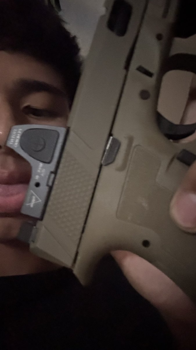sheluvmochi's tweet photo. suck it?
#nsfw #freak #asian #latino #pov
#bigdick #hugecock https://t.co/LjtR7d0nr0