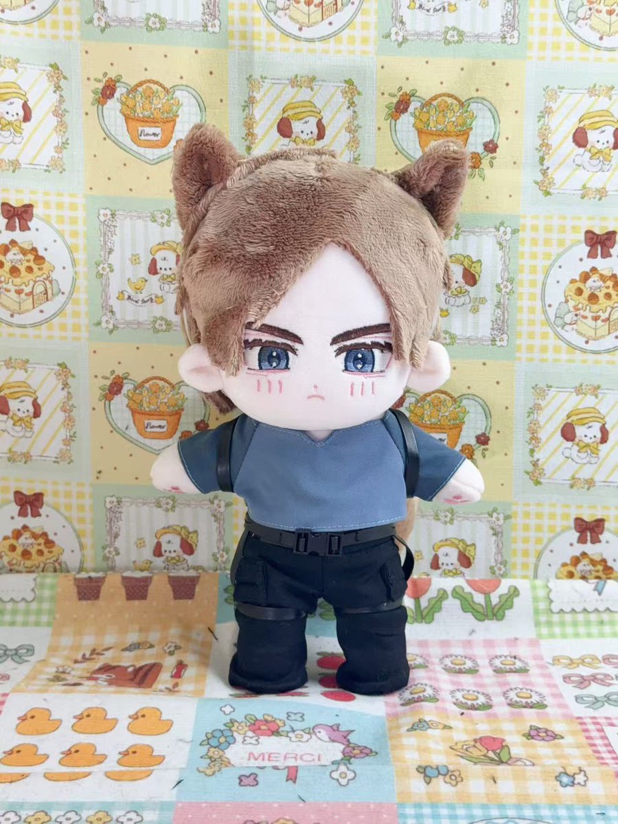 marcorooon1's tweet photo. My leon kennedy plush is almost ready to be put out for preorders 😭🙏 https://t.co/dutCeTKDxd