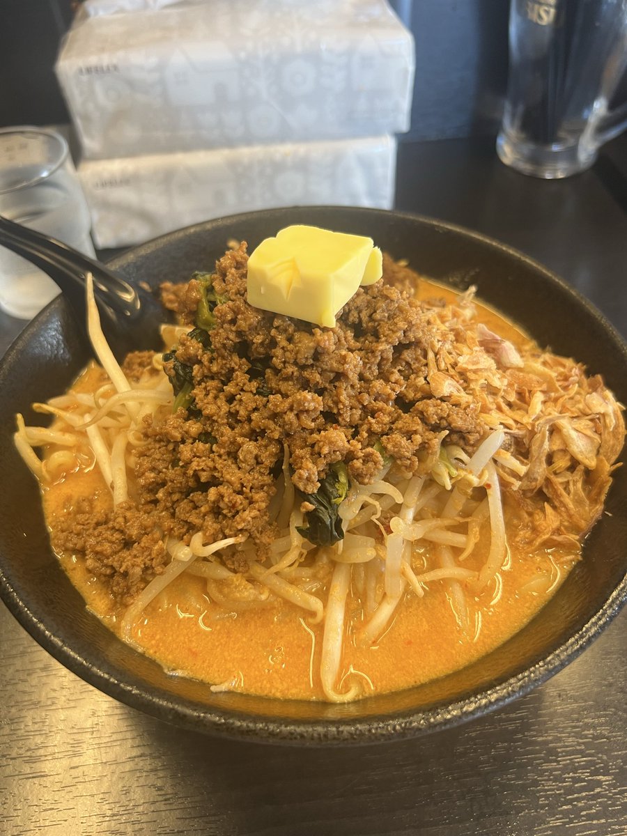 billchan_1972's tweet photo. 今日は、
地獄の担々麺天竜で入門編（5辛）
トッピングにバターと野菜モヤシと揚げニンニクを入れていただきます😊😋😊
#地獄の担々麺天竜 https://t.co/sRYYIZmf5D