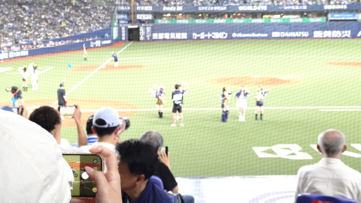 kyusyulinger2's tweet photo. 「バファローズ☆パレード」
��麗なダンスパフォーマンスも👏

スタンバイ中、みんごちゃんレスありがとうございました🙇

来て良かった😭
＃乃木坂野球部
＃黒見明香 https://t.co/csg7tFkHAf