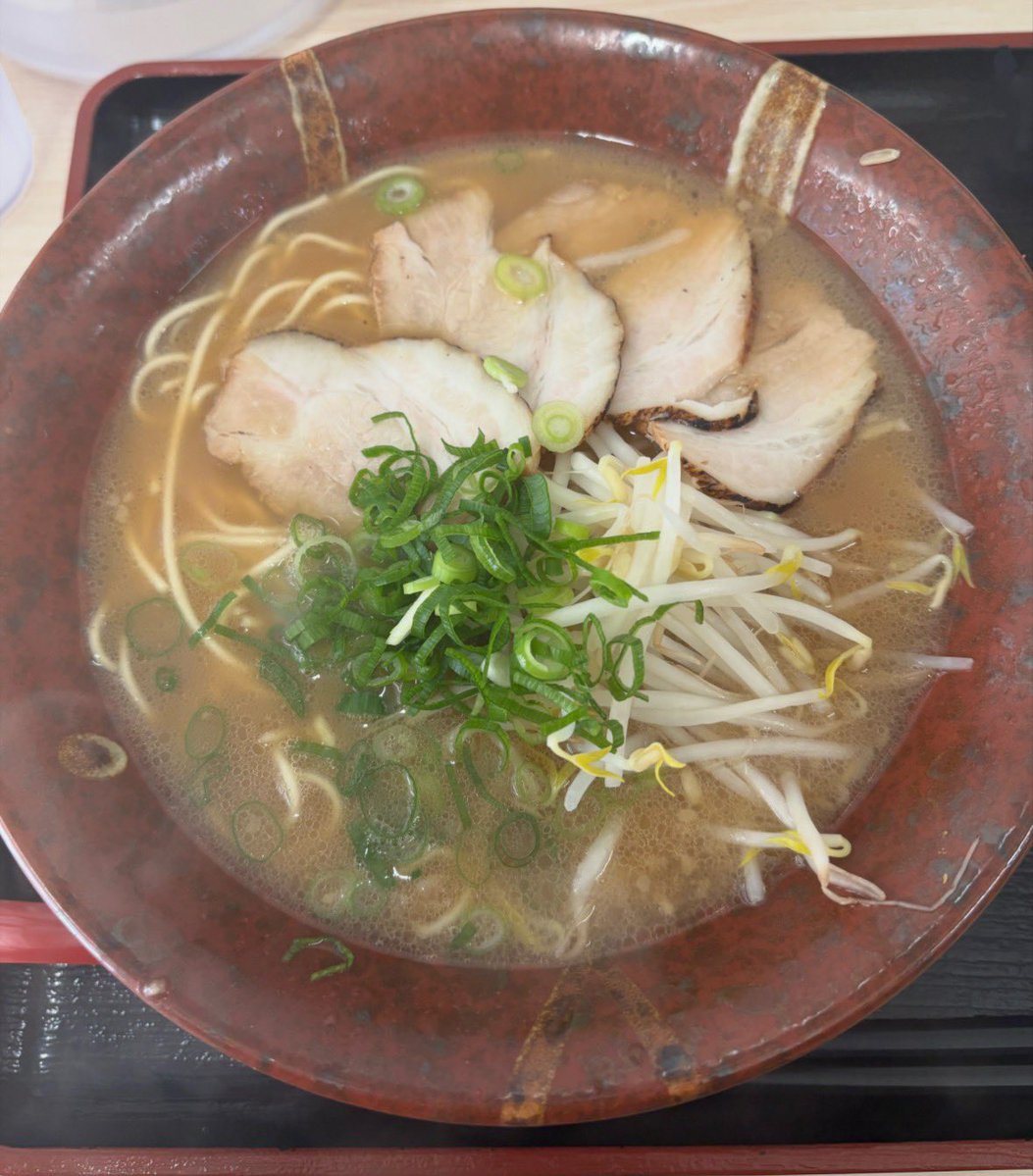 SLYLY817's tweet photo. 本日は番本製麺所観音店さんへ

中華そば 大 脂マシ ライス

今日のスープもいい出汁が出て美味い😋
麺の茹で加減絡みもバッチリです👍
もやしネギ チャーシューとシンプルだけどスープにもよくかみあって美味い😋
〆にライス🍚ドボンまた写真撮り忘れてるじゃん💦
ご馳走様でした🙇
#太陽ノ會 https://t.co/dC8slbvRGS