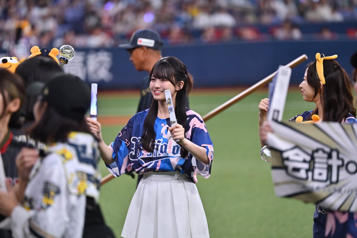 KuroyaPawapuro's tweet photo. 乃木坂46有識者の皆さま
こちらの美人のお姉さんのお名前を教えていただけますか？
#乃木坂46 https://t.co/Ux3RzMtwQw