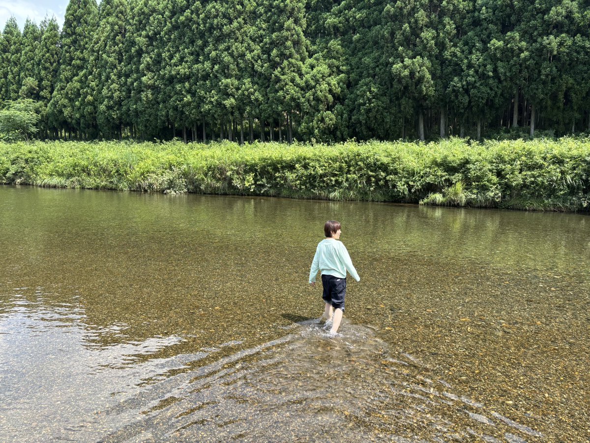 sononochi's tweet photo. 今週も京北地域で滞在をしながらリサーチを進め、クリエイションの下地を作っています。

水を辿っているということもありますが、
それにしても川に入って涼みたくなる暑いですね〜☀️

--
『見えない水と記憶』― 京都市街地・京北地域で水流をたどる

noteで公開中です✒️
https://t.co/Z3s80mMPxG https://t.co/LxAP028NlD