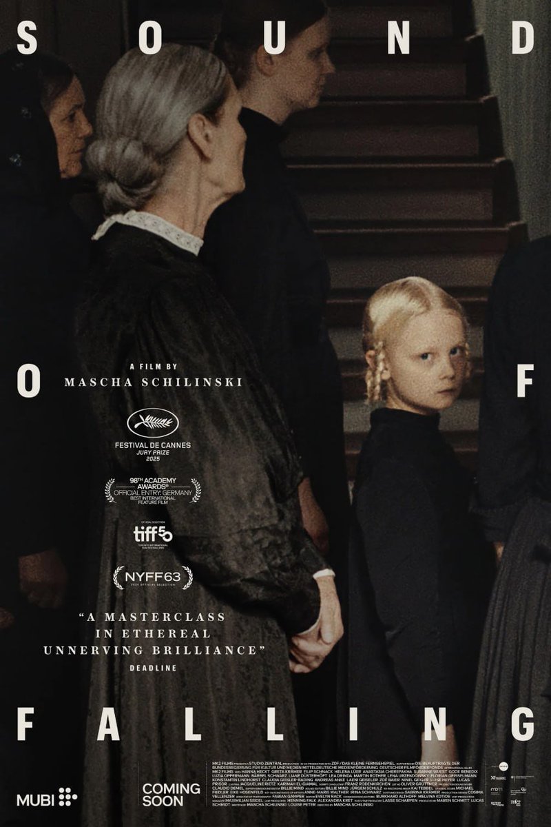 LunesCatorce's tweet photo. Las paredes de mi habitación son testigos de mi constante obsesión con esta película.

Fernanda Solórzano hizo una video reseña bellísima sobre la obra de Mascha Schilinski y me recordó el por qué le tengo un aprecio bárbaro.

No hay nada hasta ahora que se le acerque si quiera, bueno probablemente Resurrection de Bi Gan.