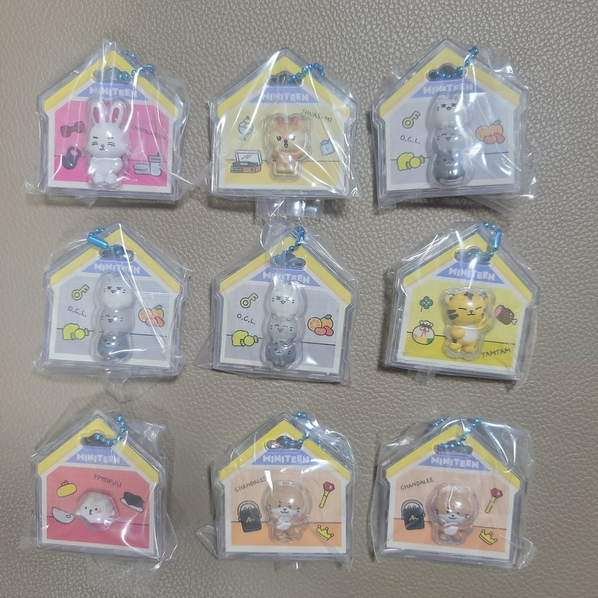 Smile_17_Flower's tweet photo. SEVENTEEN セブチ MINITEEN ガチャ グミ キーリング

【譲】画像のもの
エスクプス スンチョル ジョシュア ジュン ホシ ウジ ディエイト ミンハオ バーノン ディノ

【求】
同種 ミンギュ ウォヌ ジョンハン
or 買取(定価+送料)

郵送希望・複数交換優先です🙇‍♀️
お気軽にお声掛けください。 https://t.co/SgK44OMm08