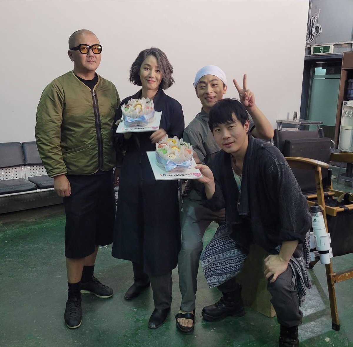 9scene_'s tweet photo. 부활남 관련해서 사진뜬거 전부 한호열같아서 개웃김 하 https://t.co/e4QgLqkXtP