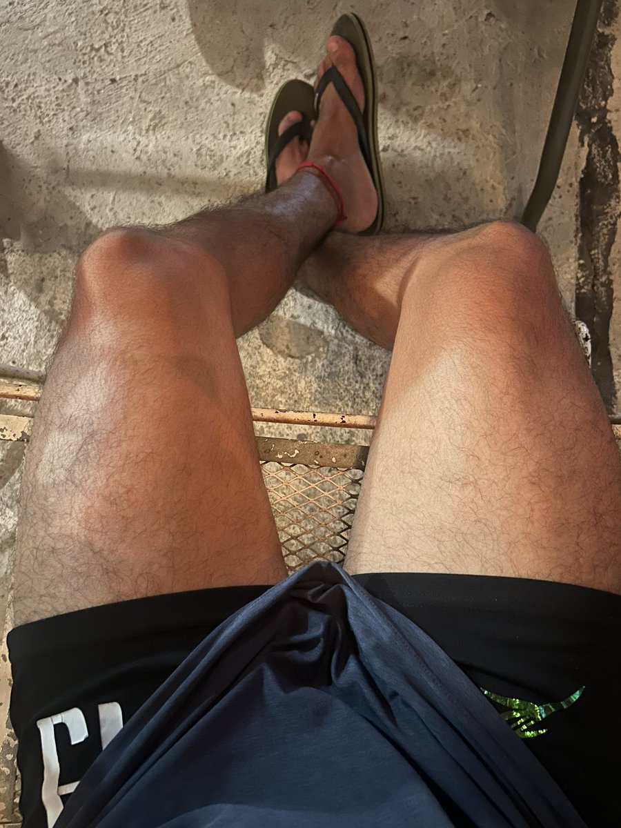 JrVicSa's tweet photo. ❤️‍🔥 

#pies #gay #gayboy #sabado https://t.co/zgIKgAnZil