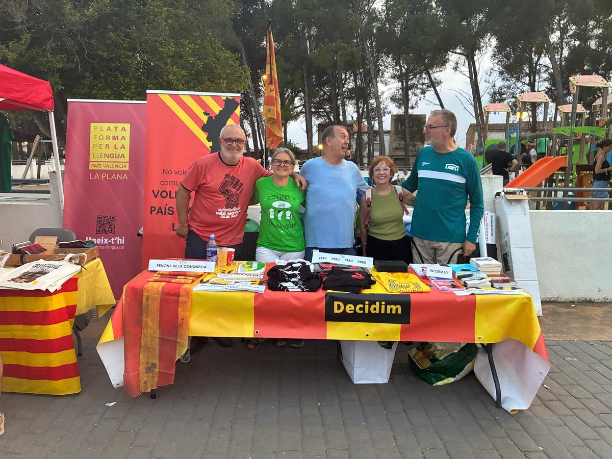 Decidim_'s tweet photo. Com cada any, ens trobem al #Feslloch, molt més que un festival: un espai de música, cultura i compromís que aplega milers de joves valencians. El País Valencià també es construeix des de la cultura. #Decidim https://t.co/sEM0N3qN8E