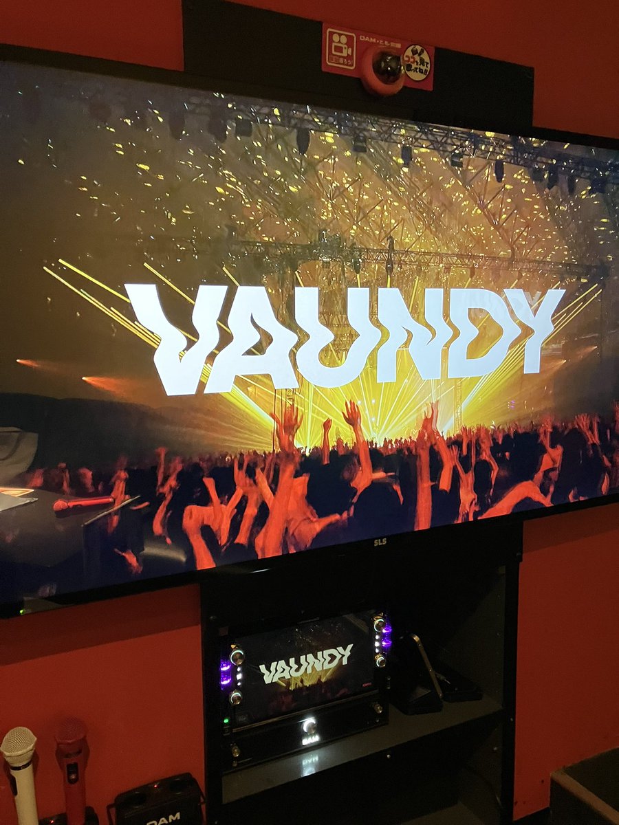 VAWS_Royfa's tweet photo. 大画面で見れるの最高すぎ！

#Vaundy https://t.co/L4PDiyh3K9