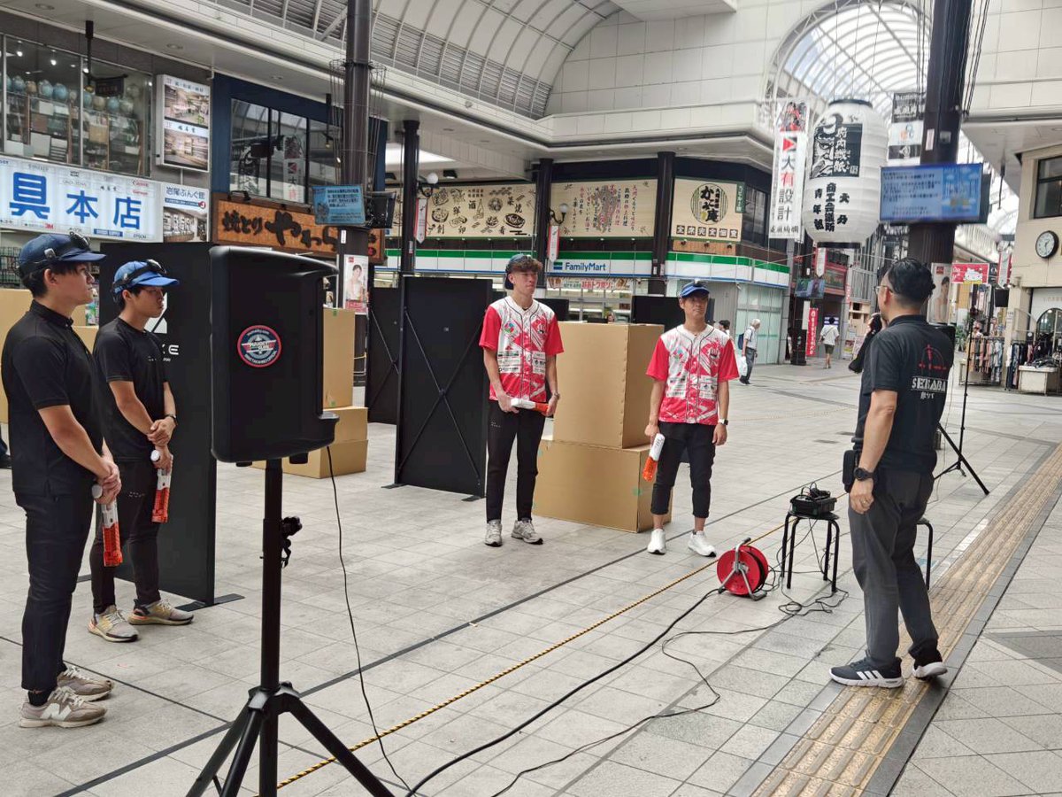 luxe_game_oita's tweet photo. 7/18(土)に、ガレリア竹町ドームにて、ゆるふわアウトドアウェスタを開催しました！

ゲストとして、ヴェルスパ大分の選手様と、大阪より「赤サバ」の西野様@nikayajinzai にもお越しいただき、チームビルディング研修のデモを行っていただきました！

#B2i #LUXEGAME #大分 #サバゲー https://t.co/SVOnWoC1Xf
