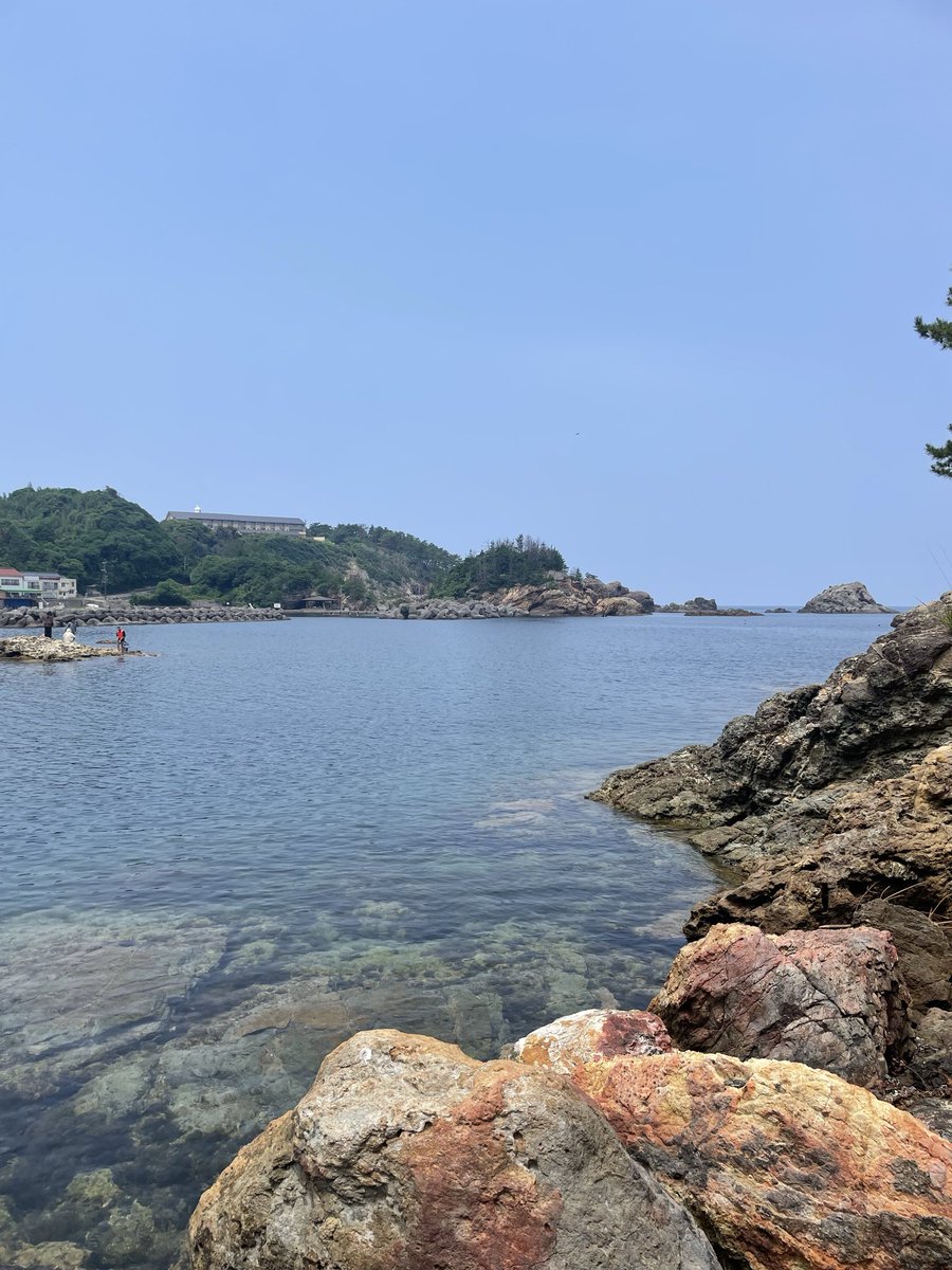 htm212917's tweet photo. やっぱ海ですわ🌊
岩場ですわ🩷️🩵
大満足ですわ🥰 https://t.co/gTeY8nkTin
