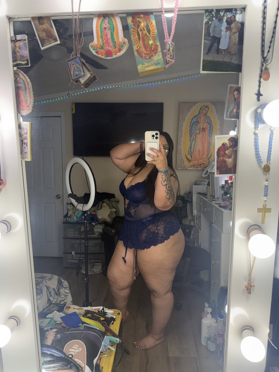 MorenaDiabla_XO's tweet photo. Goodnight my loves 😘 https://t.co/SamlyPfGLy