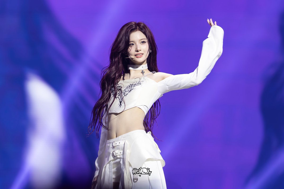 whale_852's tweet photo. 251129
WORLD TOUR NMIXX ZERO FRONTIER INCHEON DAY 1

#엔믹스 #NMIXX #설윤 #SULLYOON https://t.co/yKwQAcjDqx
