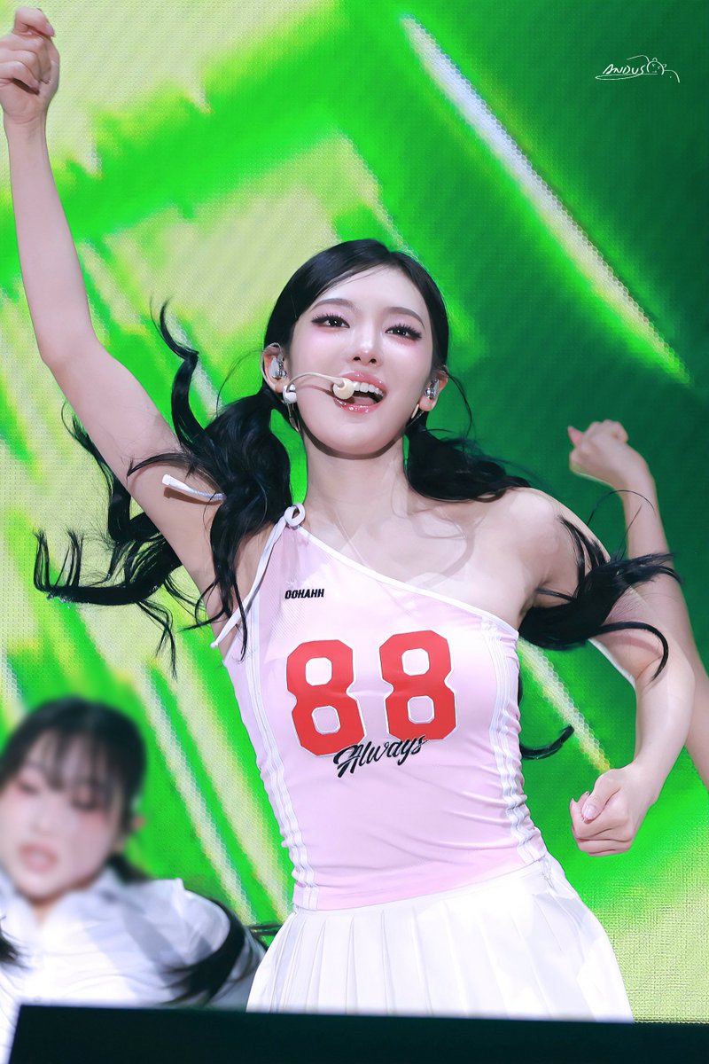 AndusMui's tweet photo. 260719 TOKYO FANMEETING

#NINGNING #aespa
#닝닝 #宁宁 #宁艺卓 https://t.co/1tWEfJM4Pg
