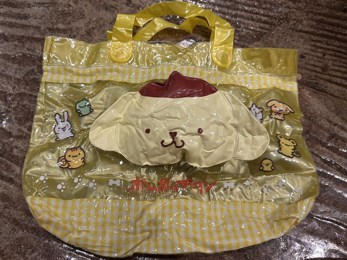 010asoBee's tweet photo. ポムポムプリンに会いにいく！って思って出かけたんだけど、ガチャガチャでちゃんとポムポムプリンが出てきてビックリ
しかも最初引いたやつは袋が破れてたから返金してもらって引き直したのにまたポムポムプリンがでてきたのー！
これはもう推すしかないか？笑 https://t.co/9T8WHNaqna