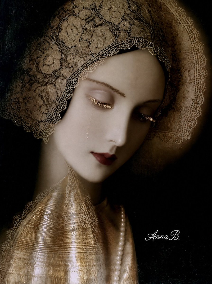 Aurora41155547's tweet photo. The Golden Teardrop
#Art #SynthArt #AnnaBArt #FormOfClassicalPortraiture #EmotionOfSymbolism #UltimateMaterialControlInContemporaryDigitalPainting #LatePortraitsOfRembrandt #VermeersSoftSidelighting #TheDramaOfCaravaggio #Tenebrism https://t.co/bzYRazOvT4