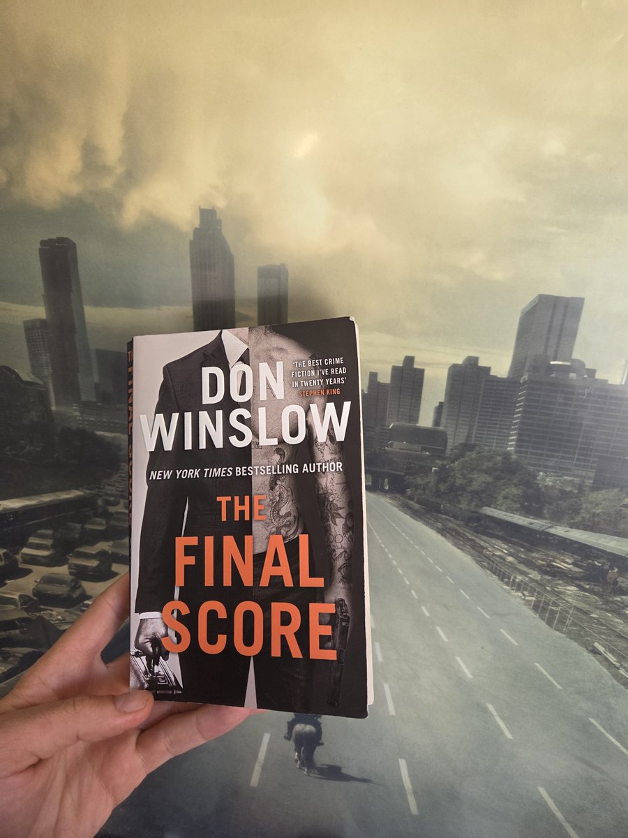 valid_voice's tweet photo. Lacked depth... it's no Twelve Red Herrings. Clichés throughout, and the novella could have been split into several short stories.

3/5
#book #fiction #short @donwinslow @HarperCollins https://t.co/kKFjpY5k2e