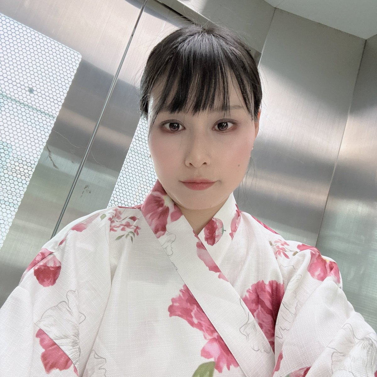 aq_uoS2's tweet photo. 浴衣着た🌸
自撮りだから反転してるかも💦
ピンク系🩷 https://t.co/suP3Xhkne4