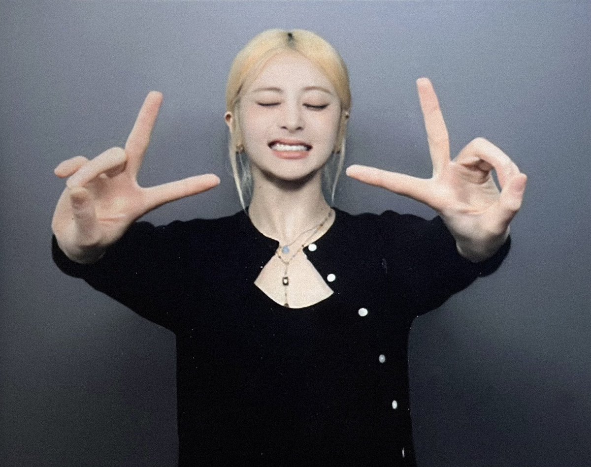 노니ଳ tweet media