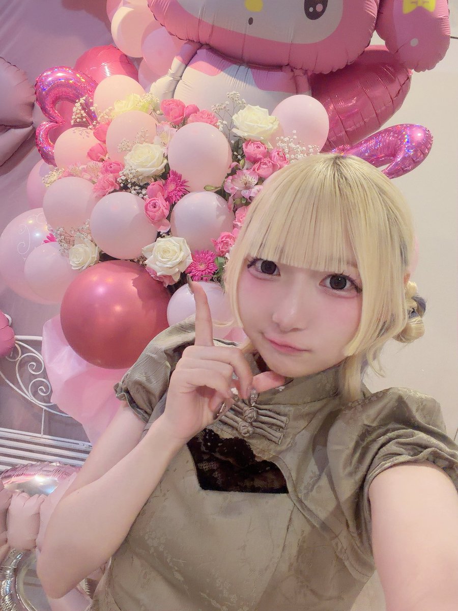 cure_kuroe's tweet photo. ここにゃん生誕祭おめでとうございました！そしてくろえにも沢山ありがとうございましたᐡ•̥ ·̫ •̥`ほんとうに全てがプリチーで見てるだけで幸せで🥲素敵な18歳お祝いの場のお手伝いが出来て嬉しかったです！つぎほんじつ！ https://t.co/IPTr13Fatd