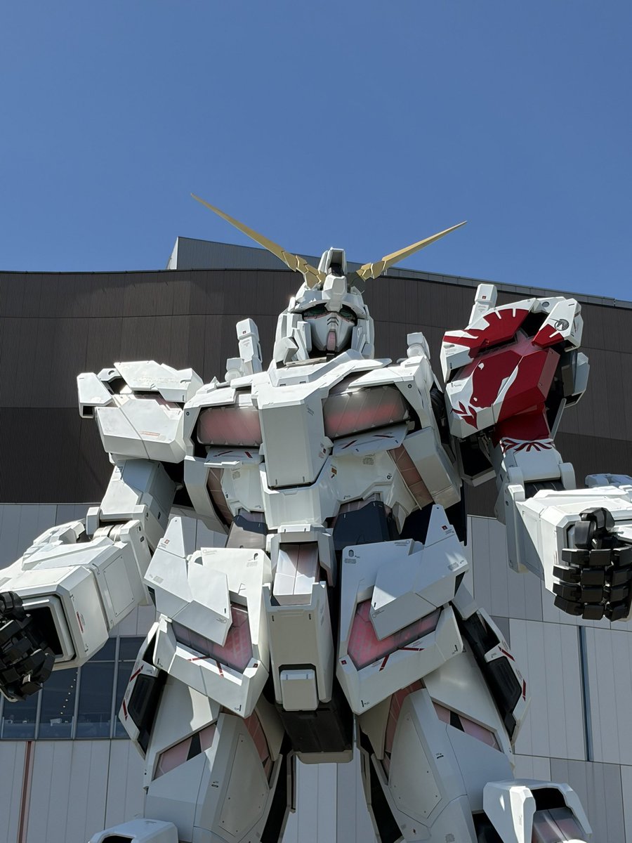 Devil1155's tweet photo. 来れるの最後かも知れんからガンダムベースのユニコーンガンダム見納め https://t.co/RMccn7FDK7