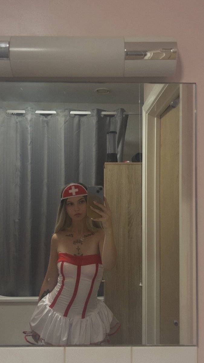 TilsHeighes's tweet photo. Authorised personnel💋🔥
#naughtynurse #onlyfans #petite #sexy #InkedBeauty https://t.co/yxjlyZwprT
