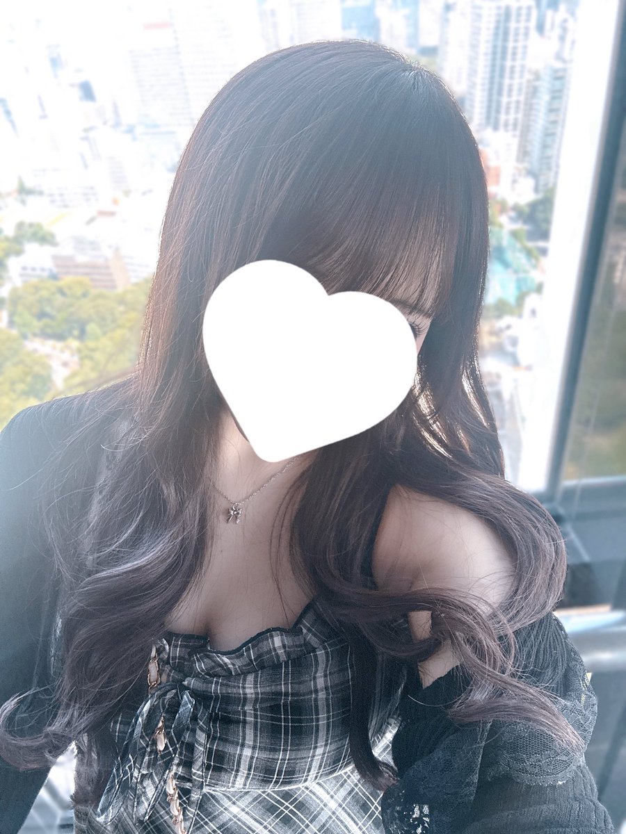 MAO3DANYA's tweet photo. めちゃめちゃあついー(꜆›̥̥̥ ω ‹꜀)💧
お兄さん達は３連休なにしてるのー？🫣♡ https://t.co/phI6xBSTO0