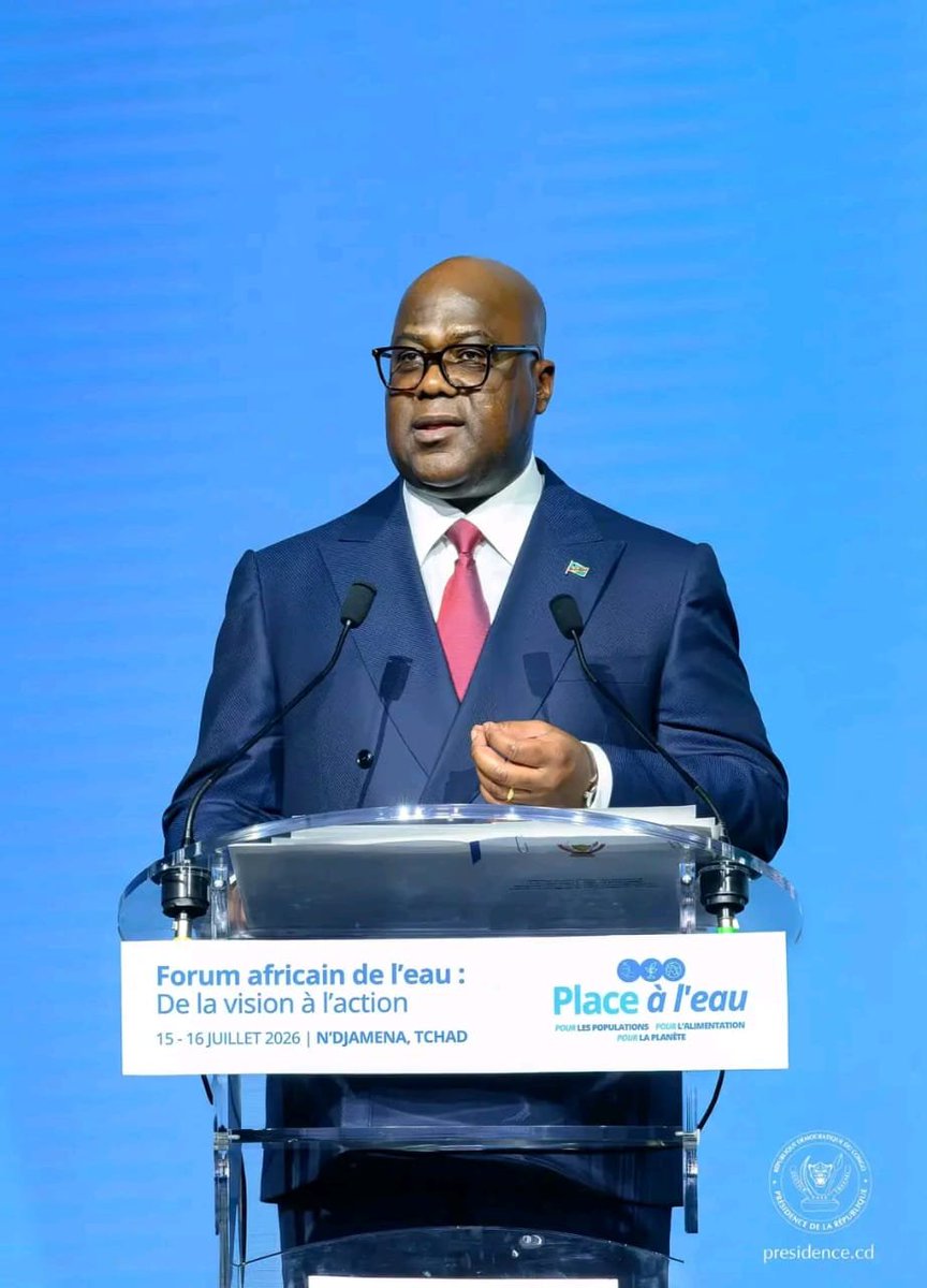 AlainAla38539's tweet photo. *Concernant le dialogue :*

Le Président Félix Tshisekedi n’a pas cédé à une pression extérieure en convoquant le dialogue. Il est resté fidèle à une position constante : oui au dialogue, mais dans un cadre républicain, en République démocratique du Congo, sous l’autorité des institutions nationales et sans qu’aucune confession religieuse, aucune formation politique ni aucun partenaire extérieur n’impose seul son agenda.

Il a refusé un format restreint, exigé l’implication de l’ensemble des confessions religieuses, fixé les lignes rouges et choisi lui-même le moment de l’ouverture. Ce dialogue ne constitue donc ni un aveu de faiblesse ni un recul politique. Il traduit, au contraire, un choix de responsabilité, de rassemblement et de maîtrise.

Un Chef de l’État fort n’est pas celui qui refuse toute discussion. C’est celui qui sait ouvrir un espace de concertation sans abandonner l’autorité de l’État, sans fragiliser les institutions issues du suffrage universel et sans laisser le débat national échapper au cadre républicain.

Le Président Félix Tshisekedi n’a pas davantage abandonné la question constitutionnelle ni renoncé à ses convictions. Face aux tensions politiques et à la guerre dans l’Est, il a choisi de déplacer cette question du terrain de la confrontation vers celui du débat national.

En convoquant le dialogue, il offre ainsi aux Congolais un cadre républicain pour examiner sereinement les grandes questions qui engagent l’avenir du pays, y compris celles relatives à la Constitution. Il ne s’agit pas d’imposer une réforme dans un climat de division, mais de permettre à la Nation d’en débattre dans le respect de l’ordre institutionnel, de la souveraineté populaire et de l’intérêt supérieur du pays.

Le Président Félix Tshisekedi ne renonce donc pas au débat constitutionnel : il l’élargit, l’encadre et le replace au cœur de la concertation nationale. Il dialogue, mais il ne capitule pas. Il rassemble, mais il n’abandonne pas l’autorité constitutionnelle. Il écoute, tout en gardant la maîtrise du processus.
