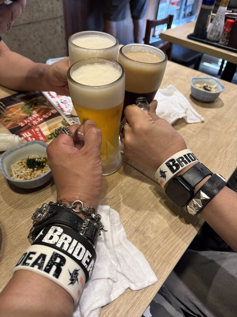 hiroya69max1's tweet photo. 決起会はじめま〜す🍺
#BRIDEAR
#BRIDEAR酒部
#いただきます https://t.co/C2p53QTNVk